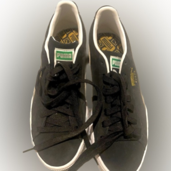Puma Shoes - Puma Suede size 8 US or 7 UK runners. Brand new.